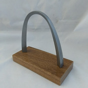 ARCHREP - St. Louis Gateway Arch Metal Replica 4" high on genuine walnut base with engraving/imprint